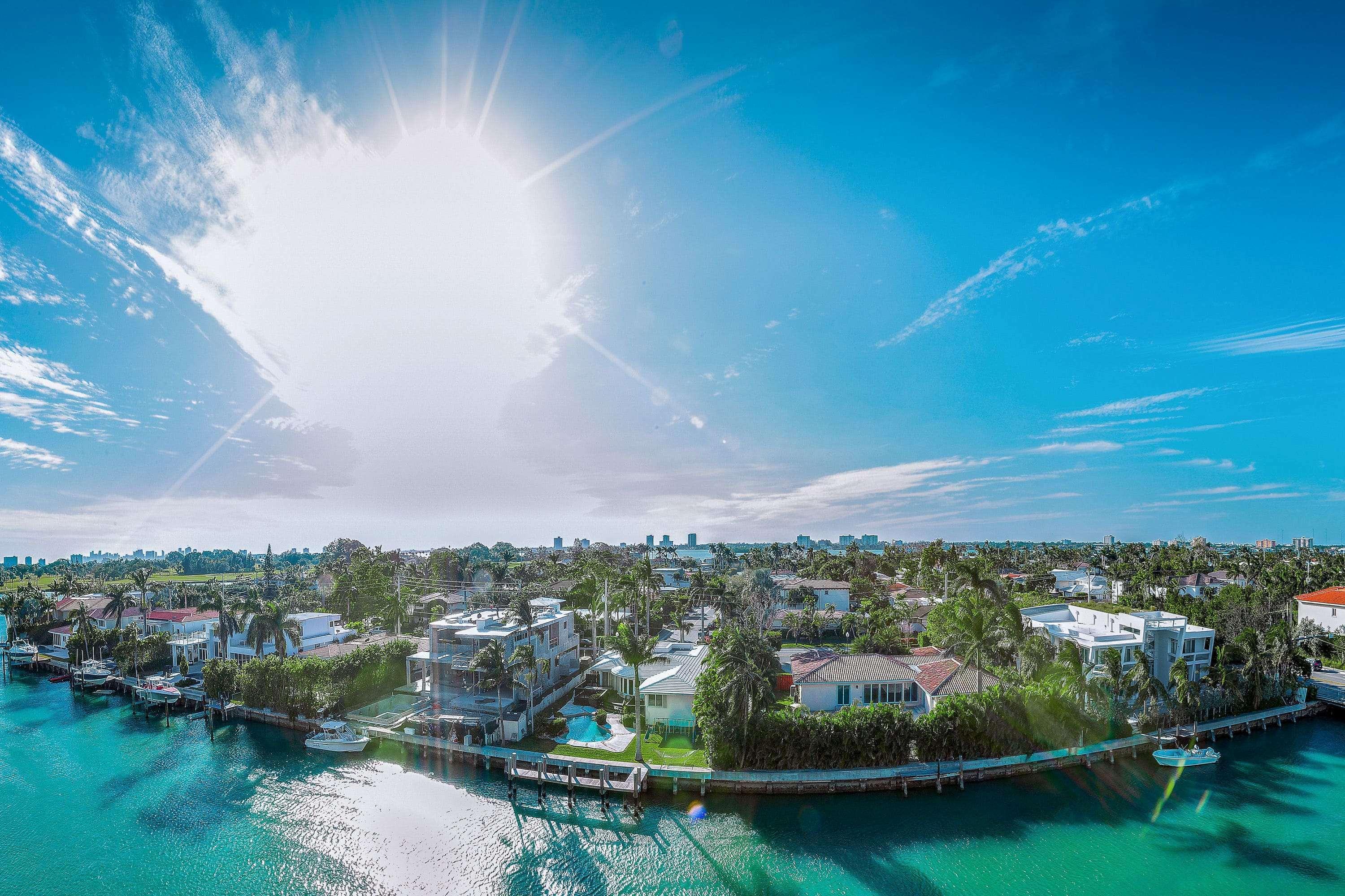 Tryp By Wyndham Miami Bay Harbor Hotel Bay Harbor Islands Exterior photo